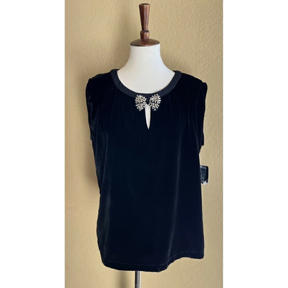 ZARA Woman Black Velvet Studd Keyhole Sleeveless Top Size M